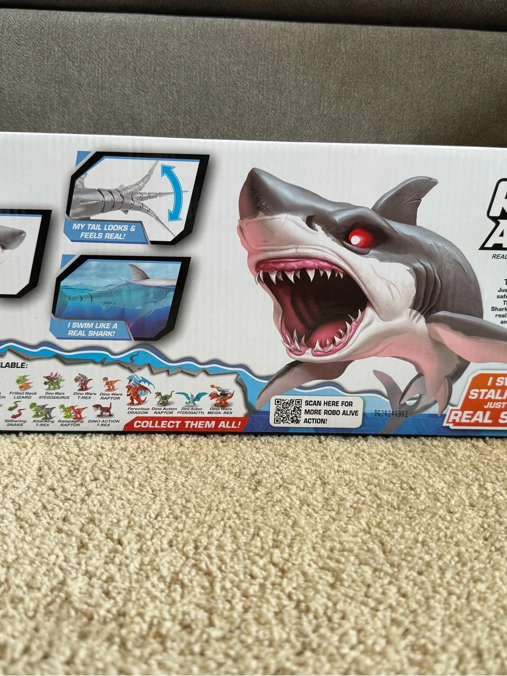 Robo Alive Great White Shark - Picture 3 of 4